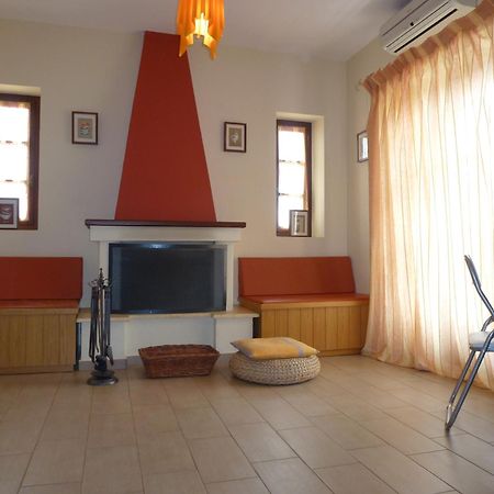Apartamento Karantonis House Leonídion Habitación foto