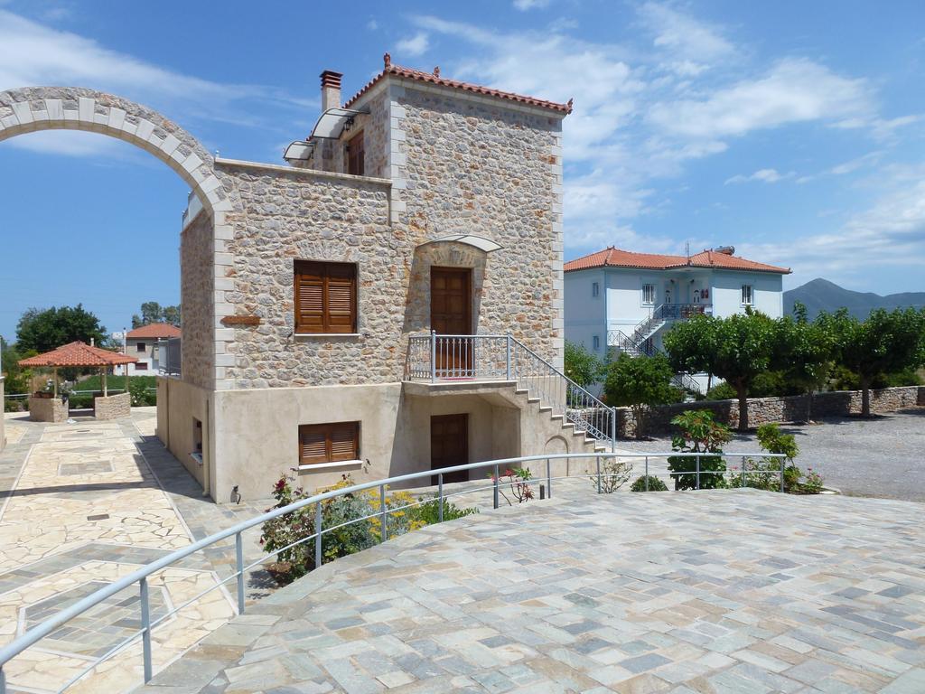 Apartamento Karantonis House Leonídion Exterior foto