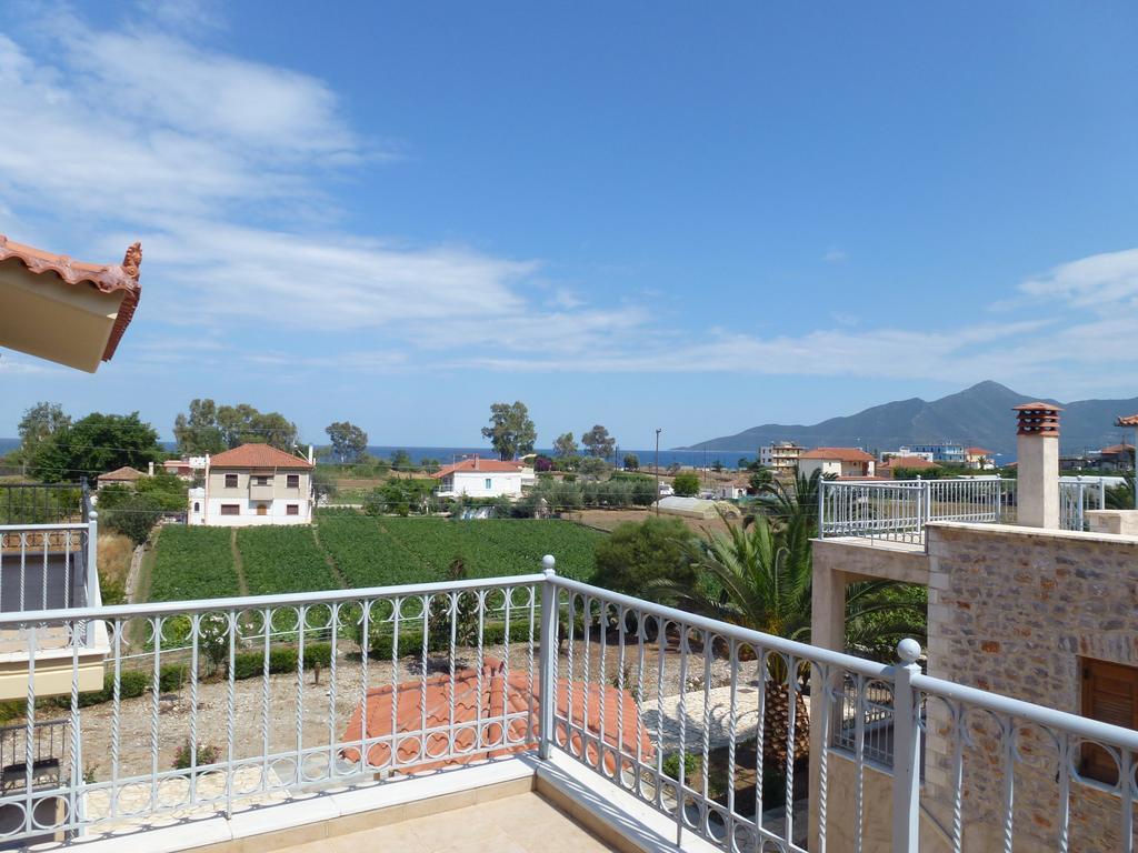 Apartamento Karantonis House Leonídion Exterior foto